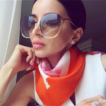 Load image into Gallery viewer, Luxury Round Sunglasses